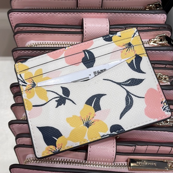 Kate Spade Staci Lily Blooms Small Card Hoder - Picture 2 of 16